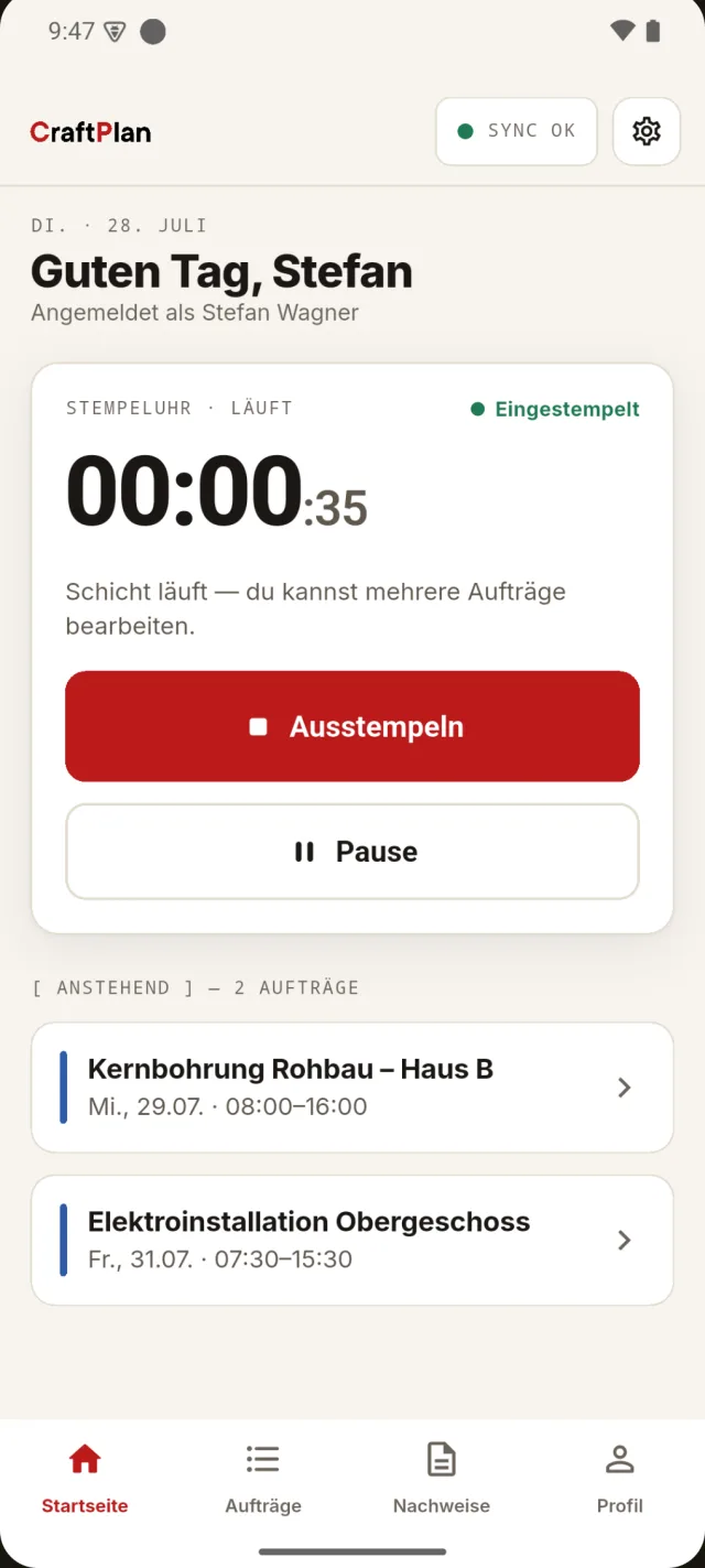 Feld-App: laufende Schicht in der Stempeluhr mit Ausstempeln und Pause